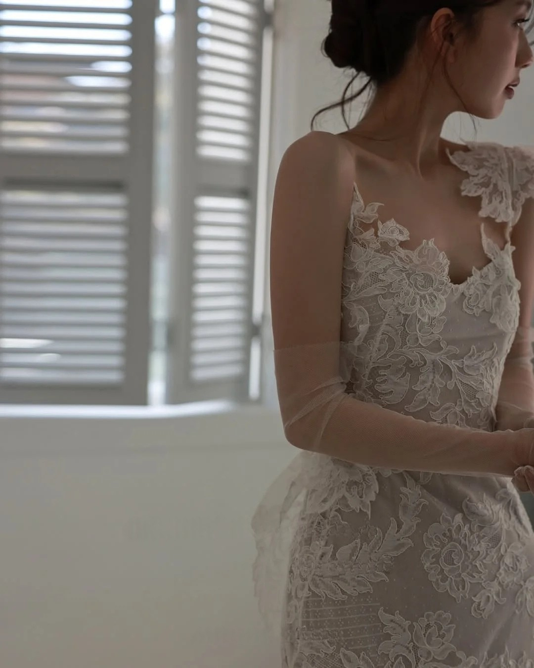 Lace Flower Wedding Bridal Gown